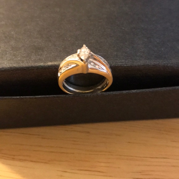 Diamond Engagement and Wedding Band Set - Picture 2 of 7
